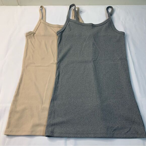 NO BOUNDARIES bundle of two tank tops - Picture 1 of 8
